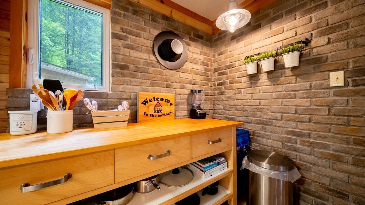 Photo of Kitchen in Leslie-Clapham-et-Huddersfield