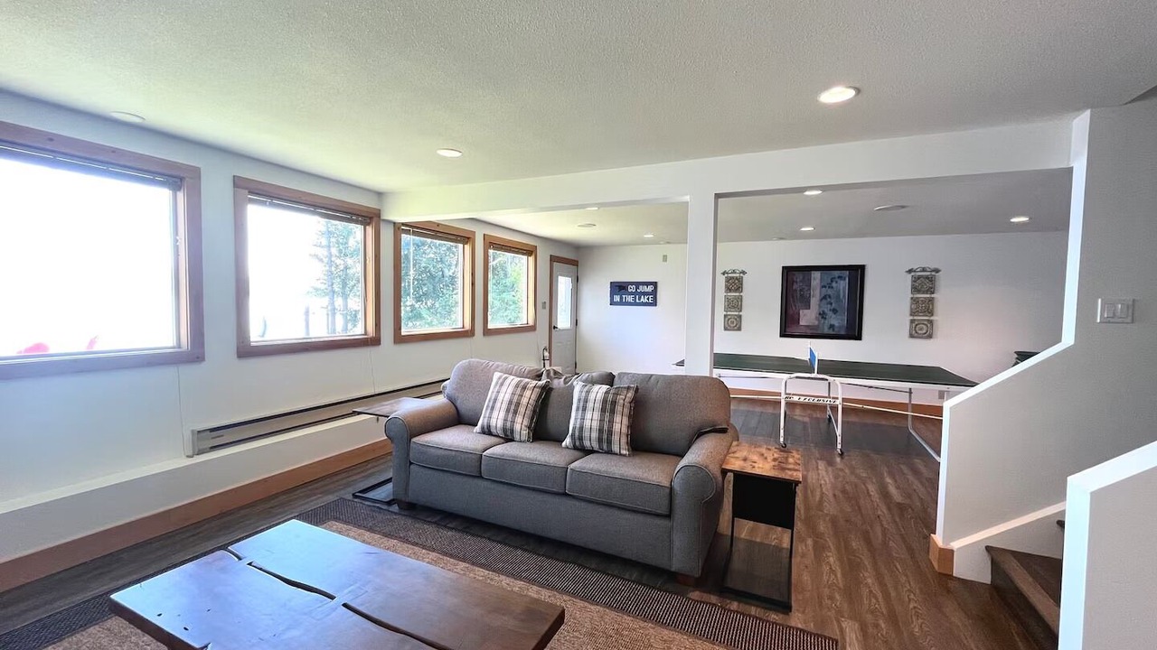 Photo of Livingroom in Squilax