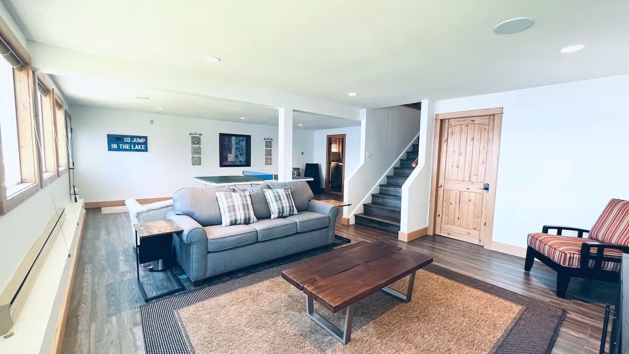 Photo of Livingroom in Squilax
