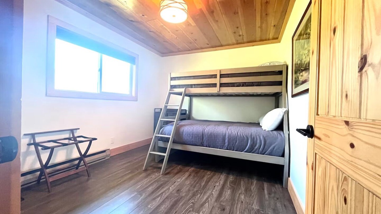 Photo of Bedroom in Squilax