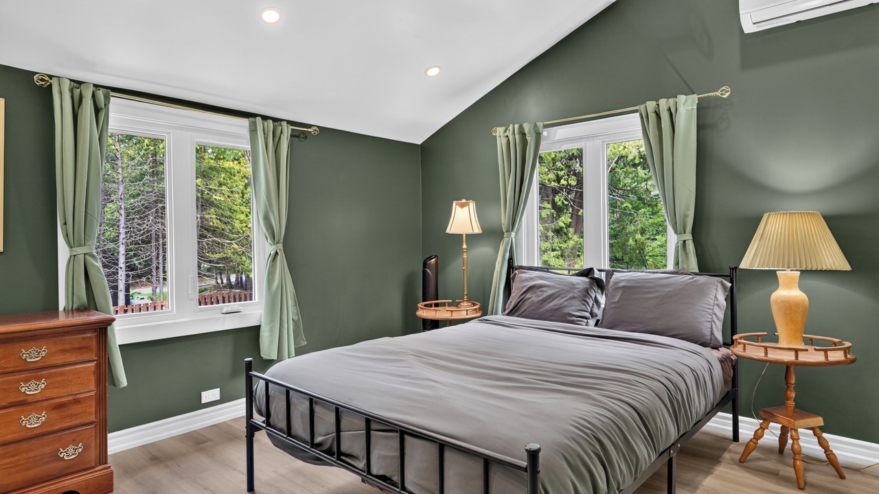 Photo of Bedroom in Bobcaygeon
