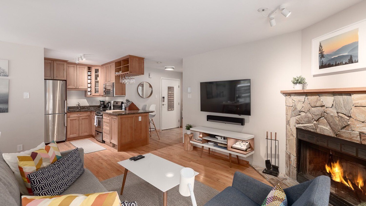 Photo of Livingroom in Whistler Creekside
