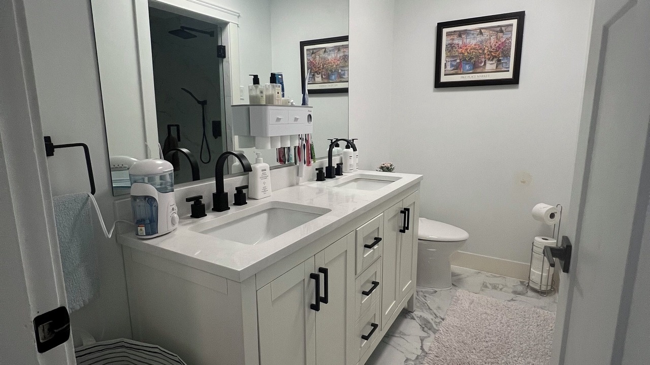 Photo of Bathroom in Regional District of Nanaimo