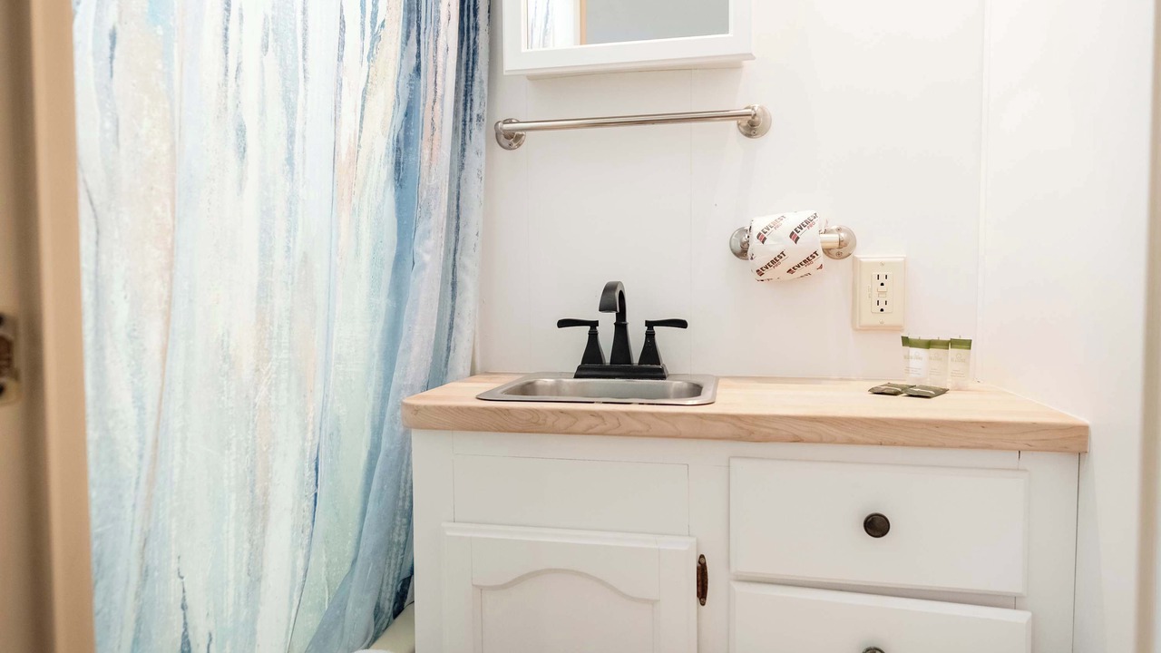 Photo of Bathroom in Miller Lake