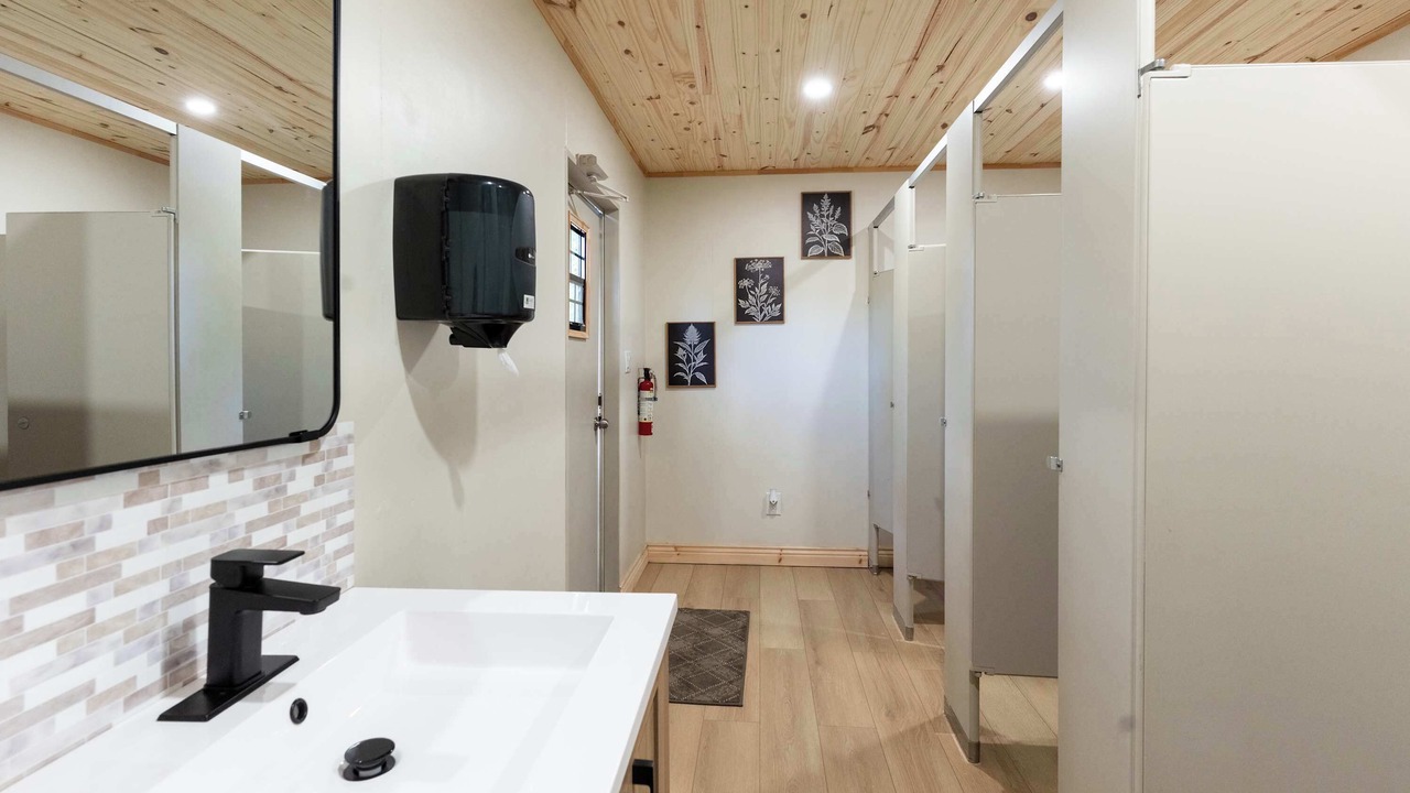 Photo of Bathroom in Miller Lake