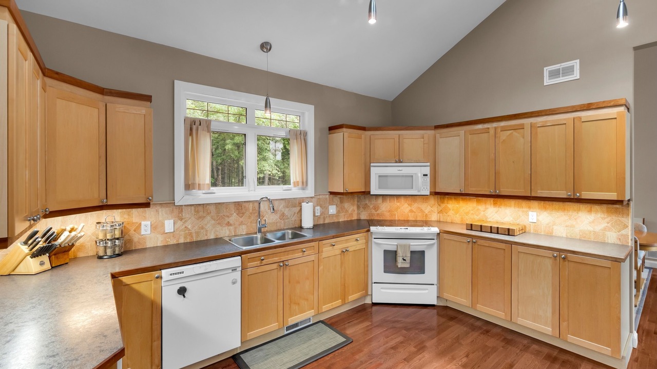 Photo of Kitchen in Gravenhurst