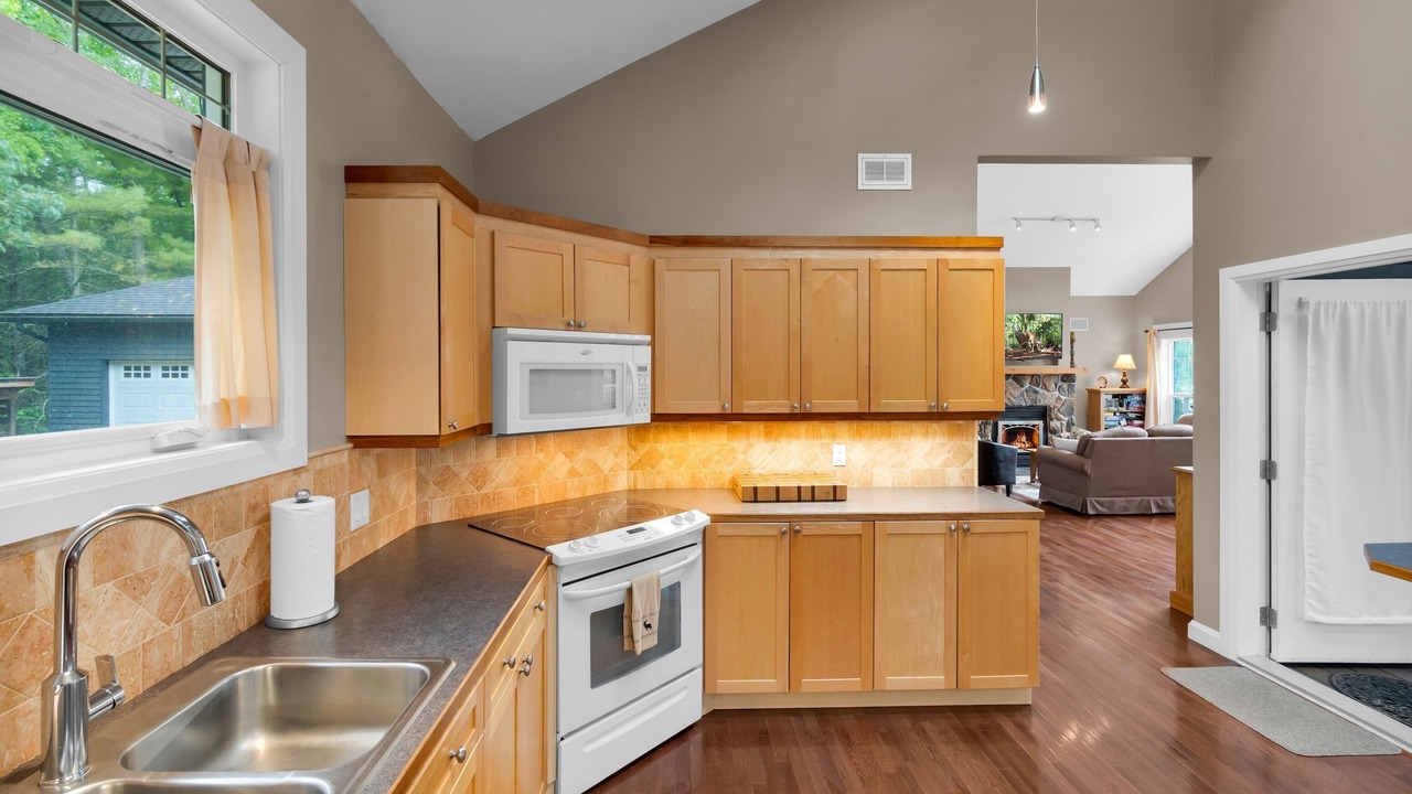 Photo of Kitchen in Gravenhurst