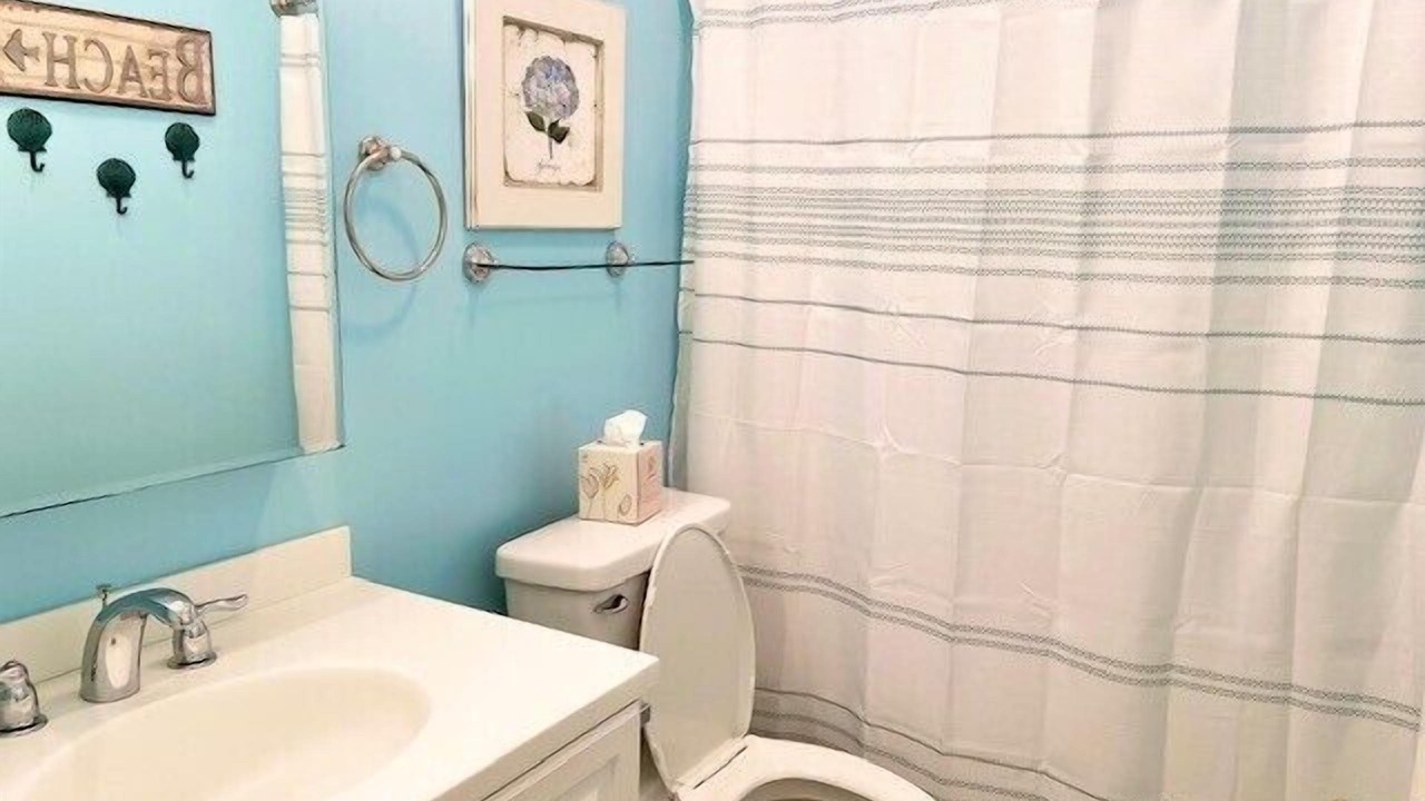 Photo of Bathroom in Summer Village