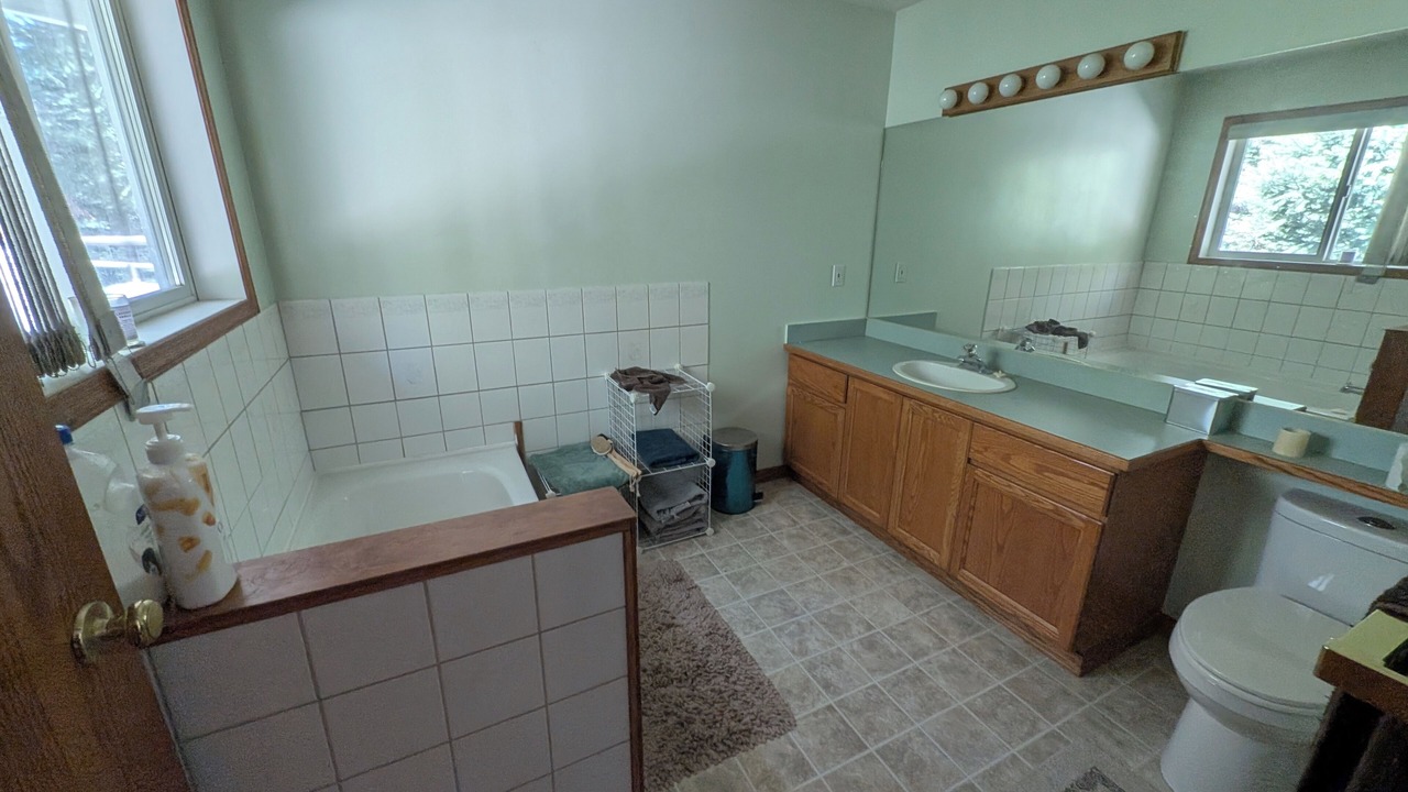 Photo of Bathroom in Aspen Grove