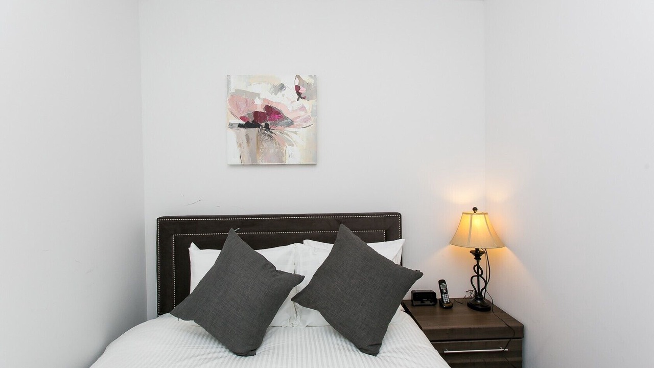 Photo of Bedroom in Toronto Entertainment District