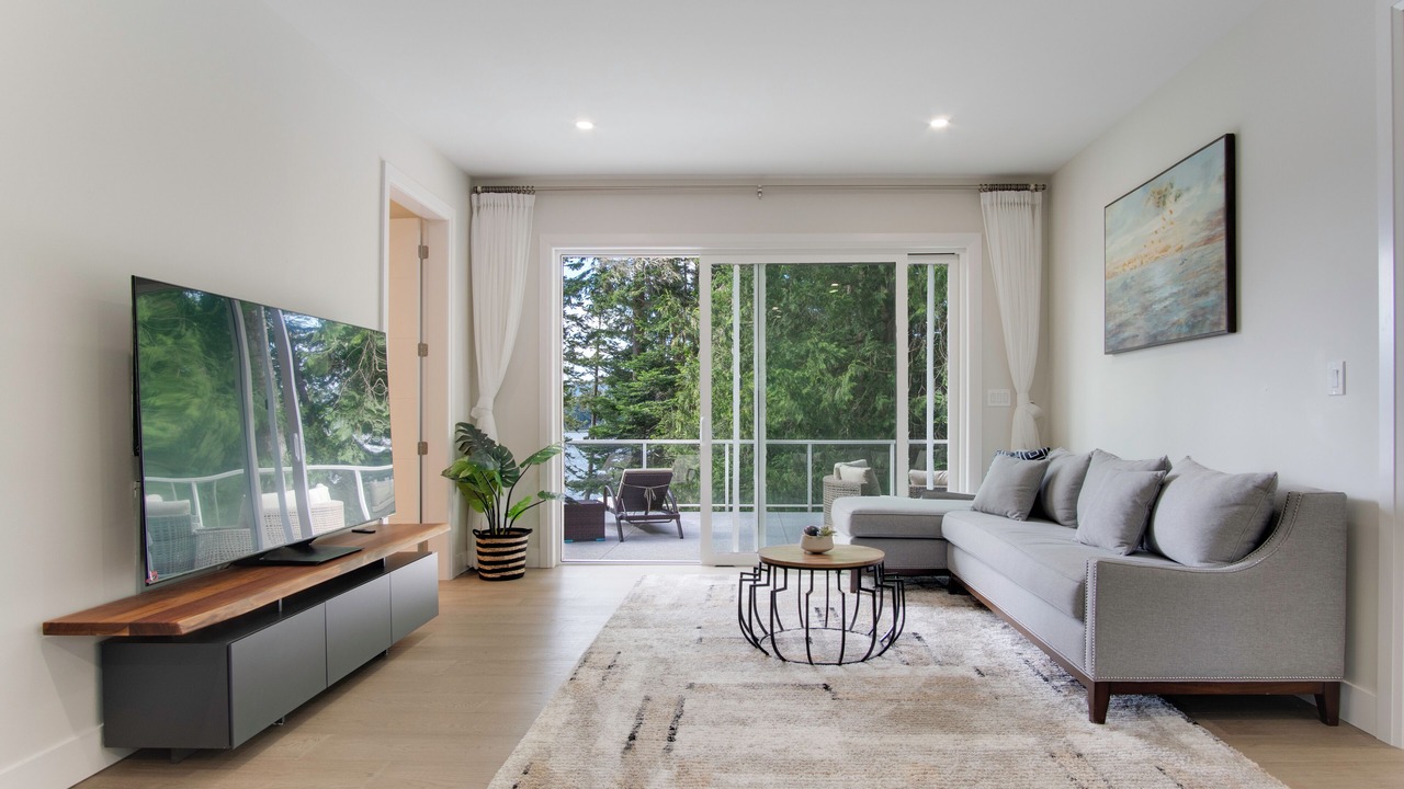 Photo of Livingroom in East Sooke