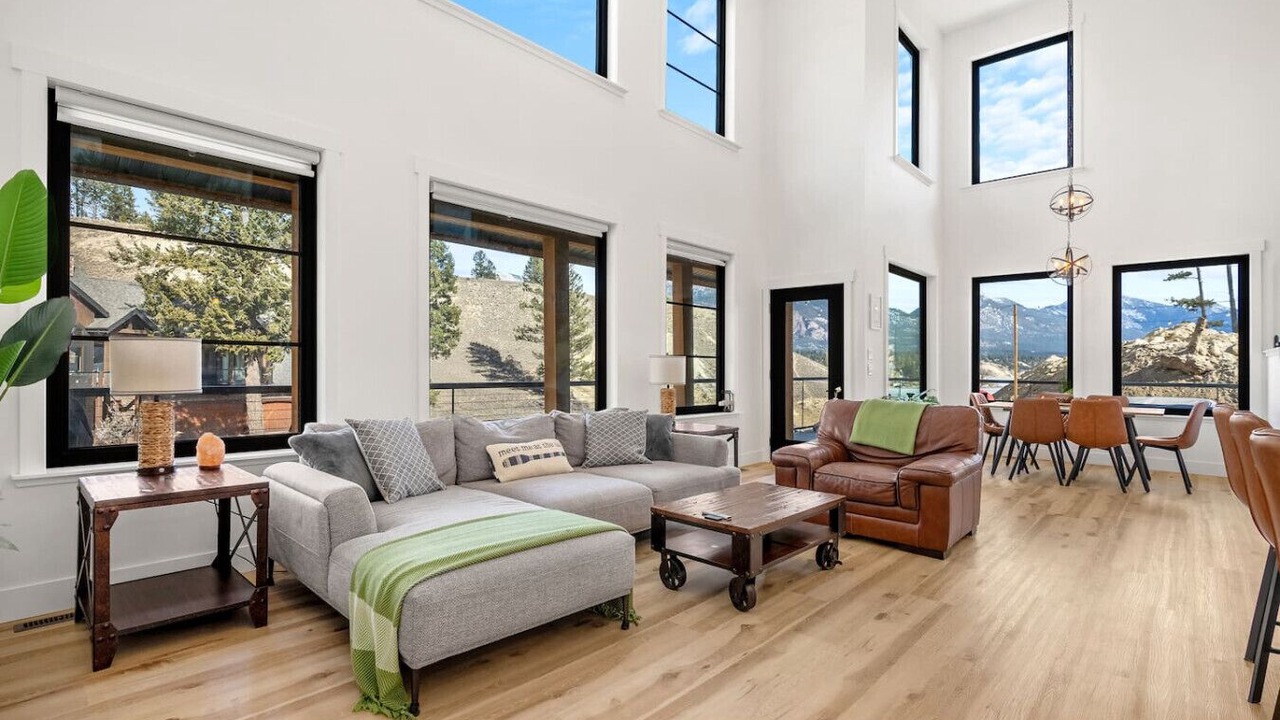 Photo of Livingroom in Invermere