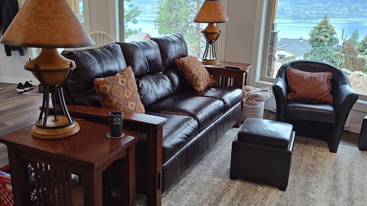 Photo of Livingroom in Okanagan-Similkameen