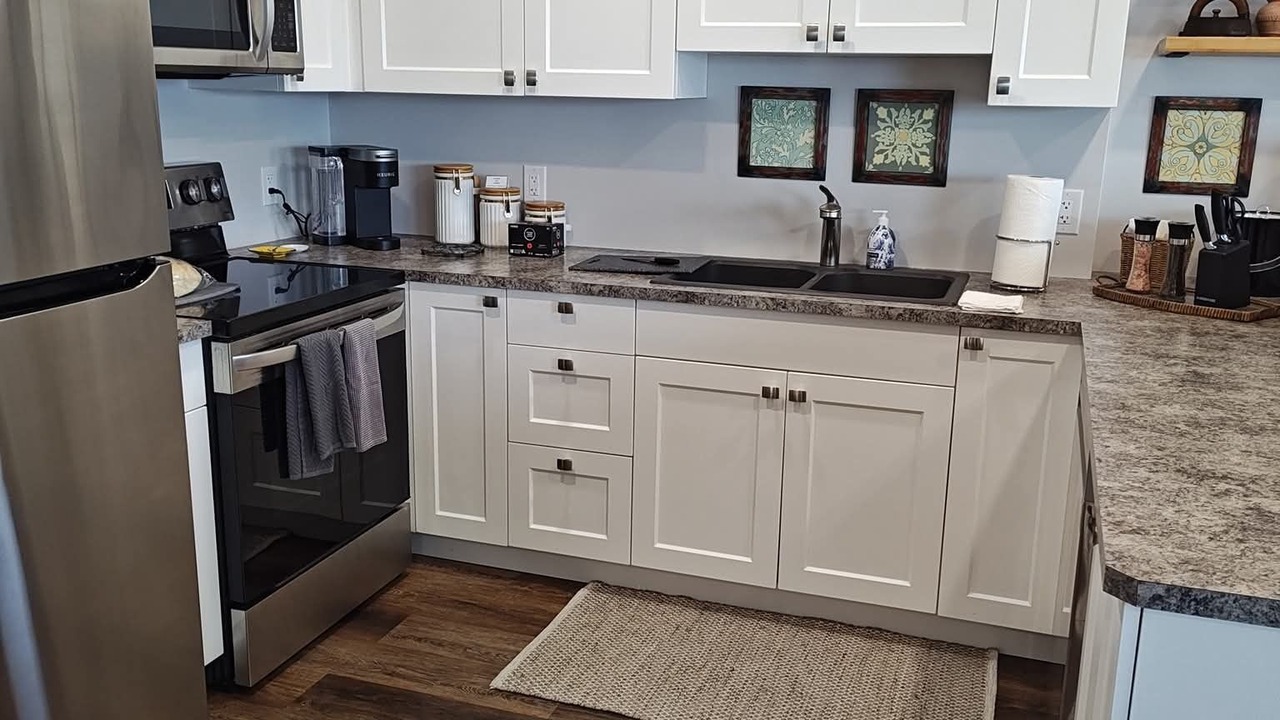 Photo of Kitchen in Okanagan-Similkameen