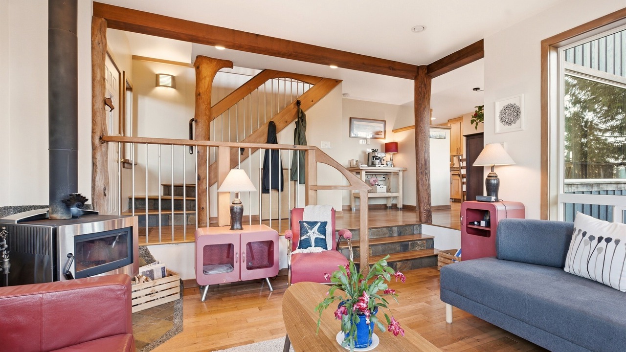 Photo of Livingroom in Tofino