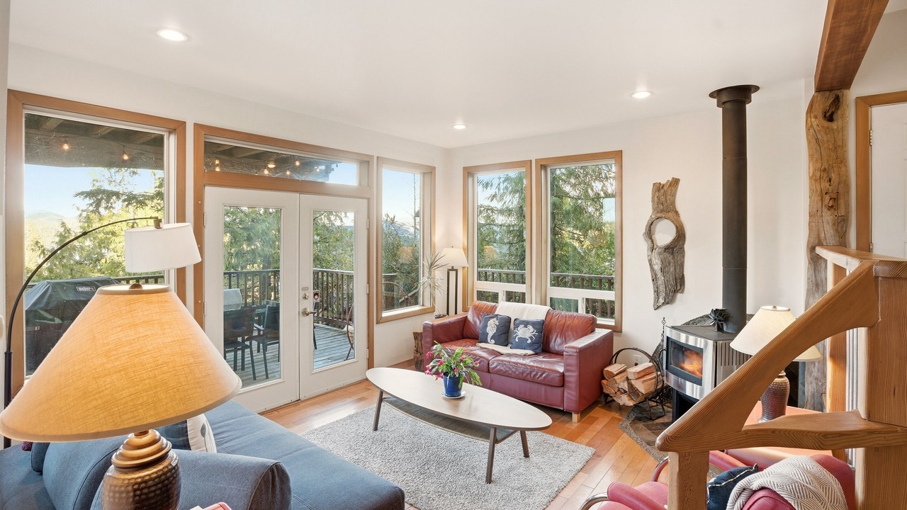 Photo of Livingroom in Tofino
