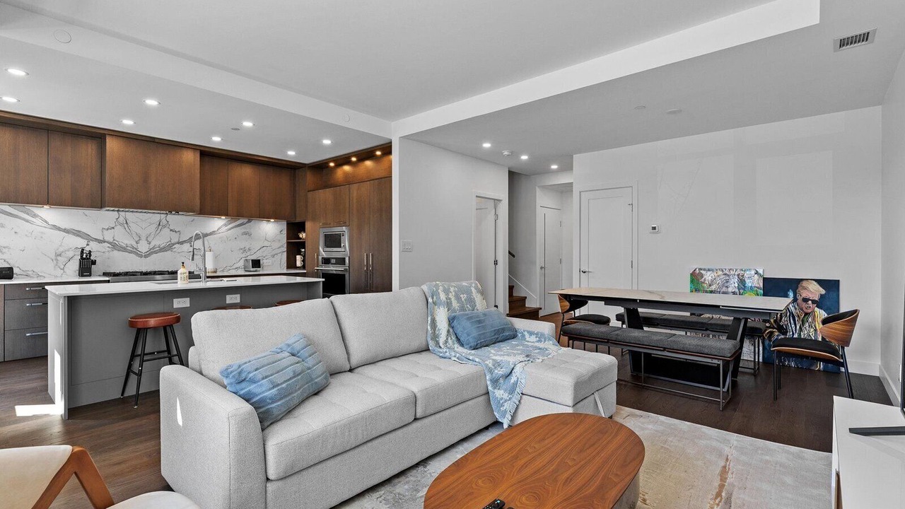 Photo of Livingroom in South Central