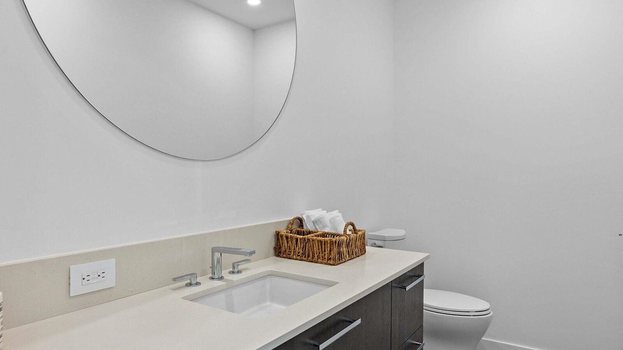 Photo of Bathroom in South Central