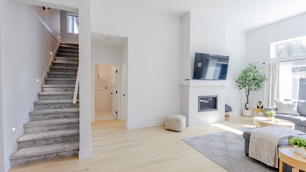 Photo of Livingroom in Youbou