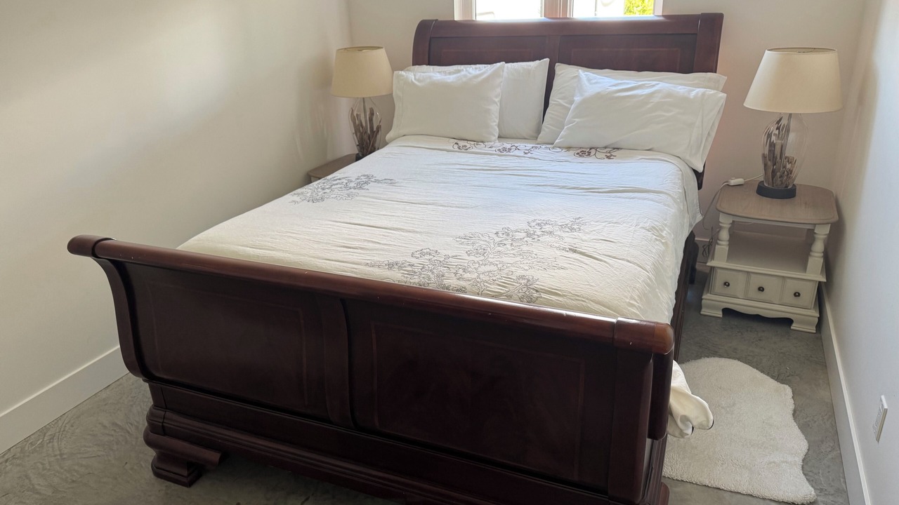 Photo of Bedroom in Sechelt