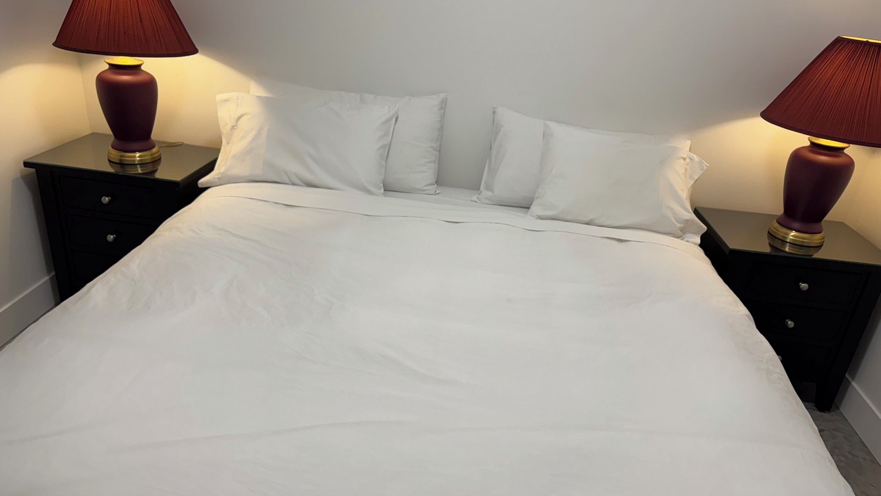 Photo of Bedroom in Sechelt