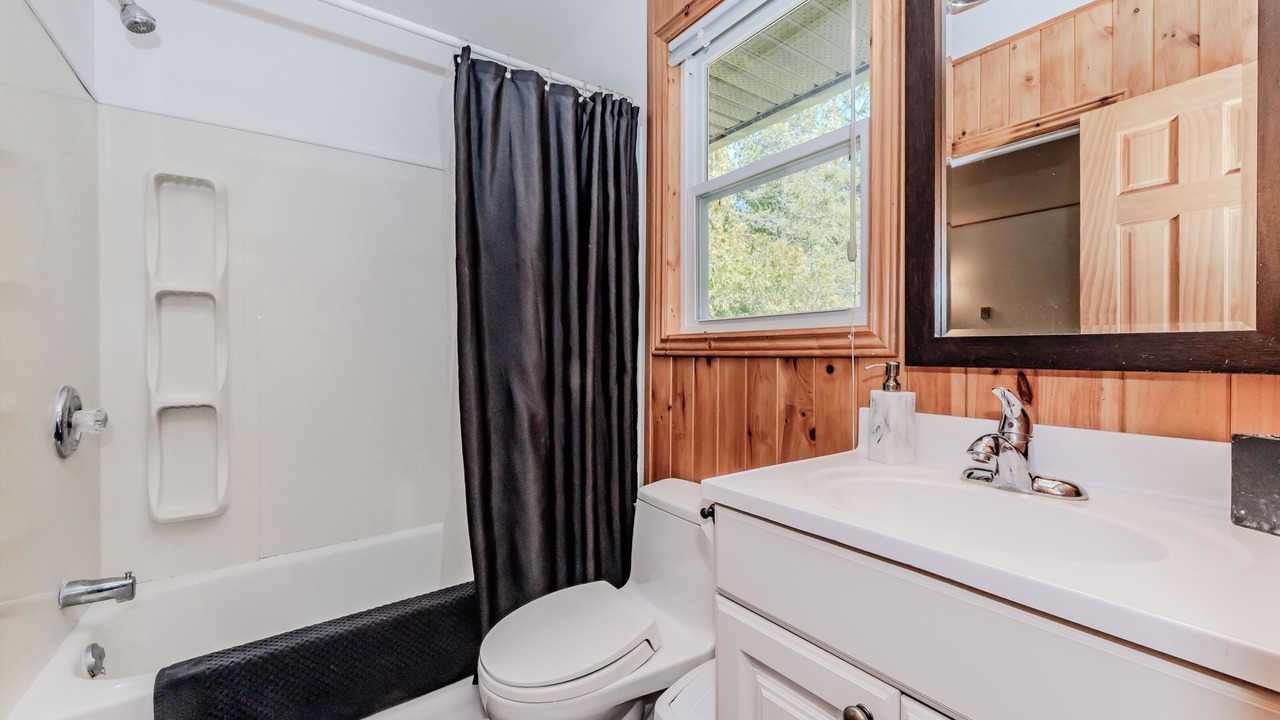 Photo of Bathroom in Northern Bruce Peninsula