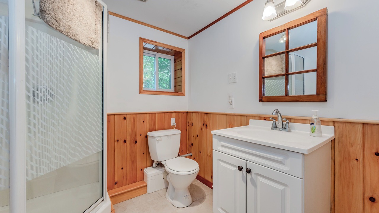 Photo of Bathroom in Northern Bruce Peninsula
