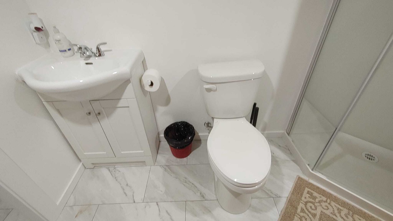 Photo of Bathroom in Departure Bay