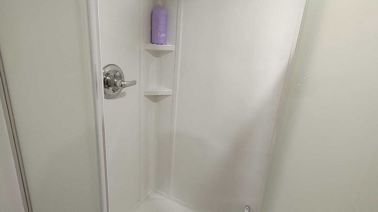 Photo of Bathroom in Departure Bay