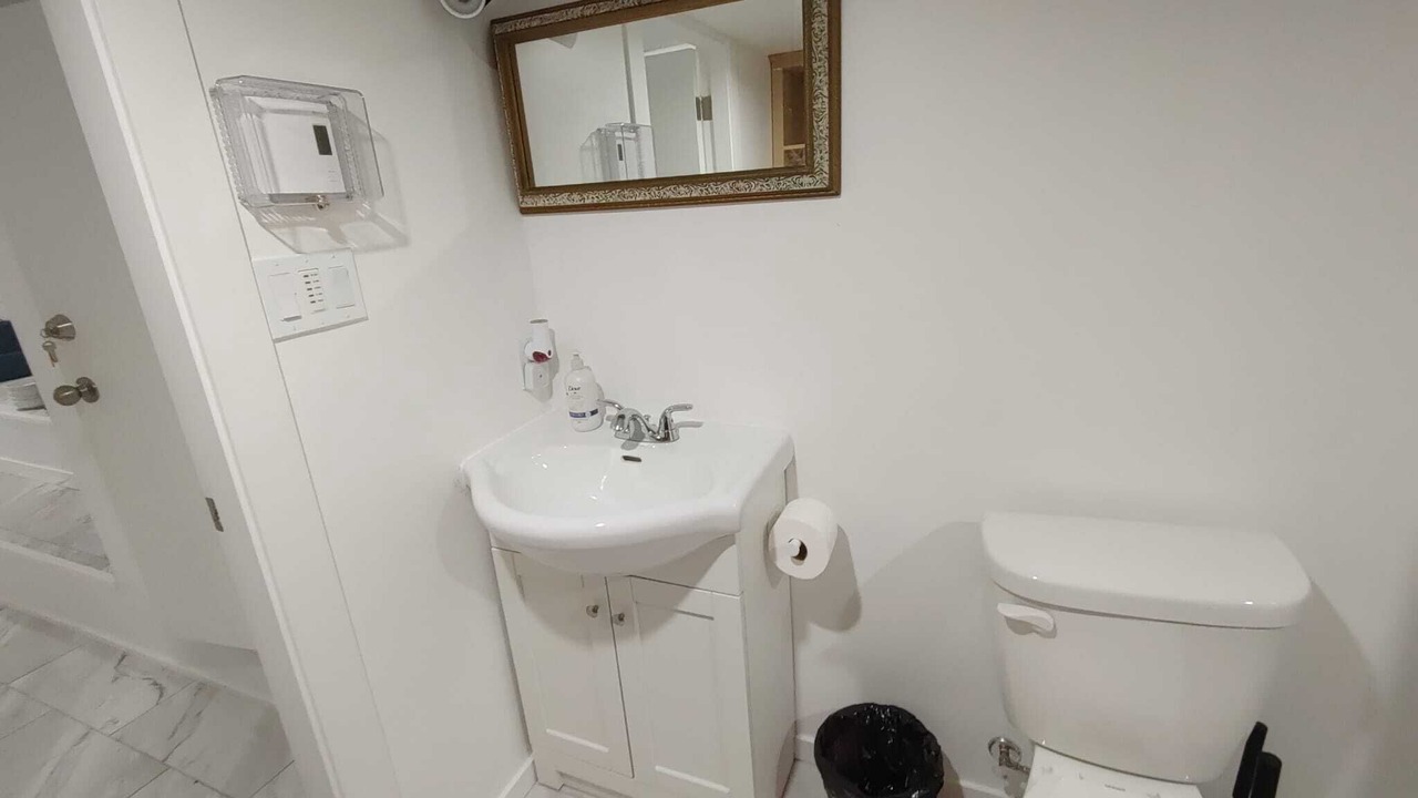 Photo of Bathroom in Departure Bay