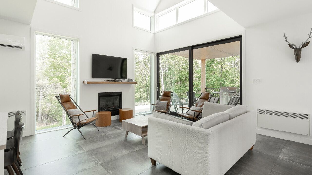 Photo of Livingroom in Morin Heights