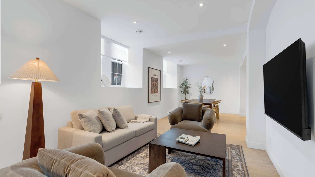 Photo of Livingroom in Chinatown