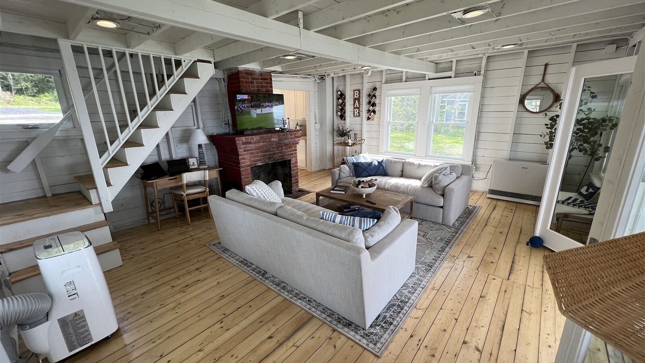 Photo of Livingroom in Owls Head