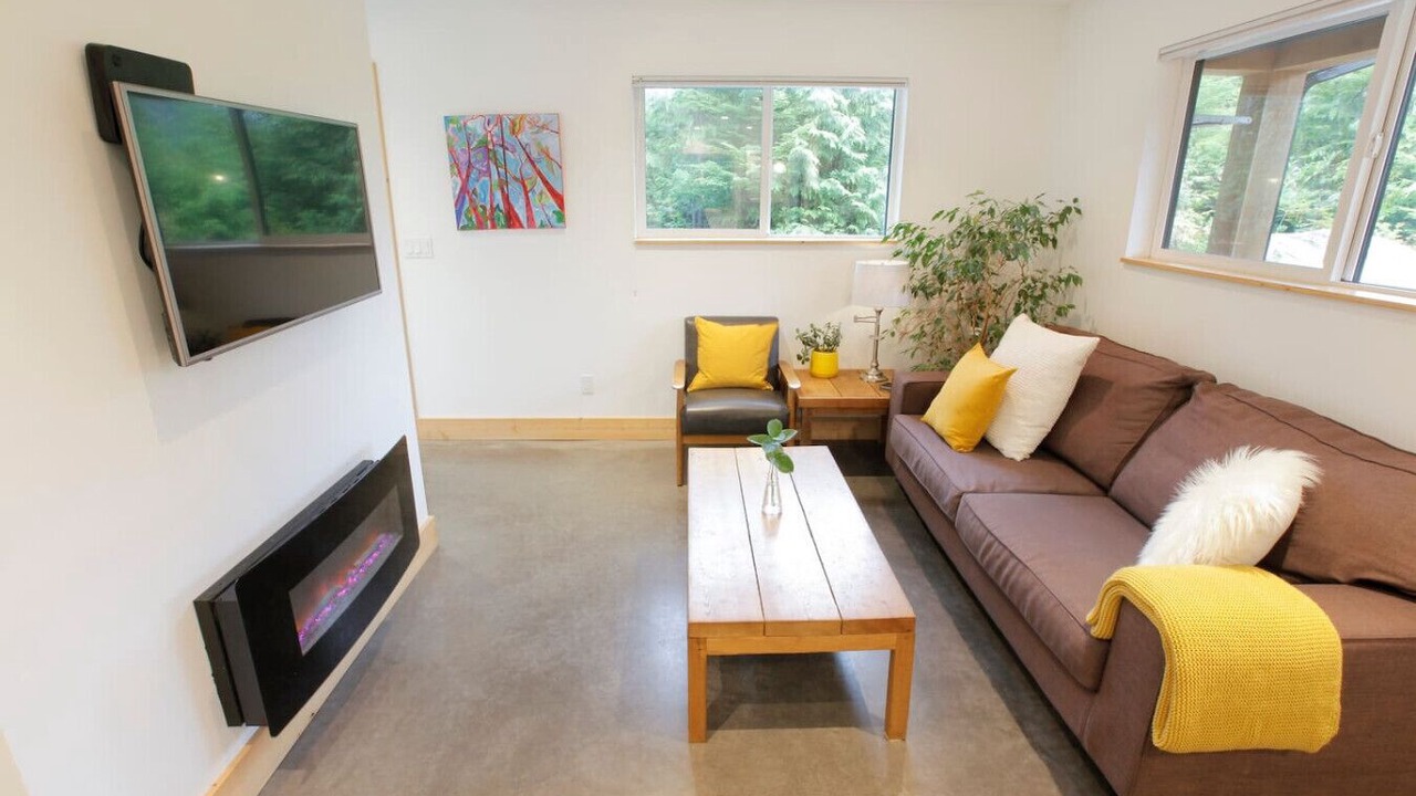Photo of Livingroom in Tofino
