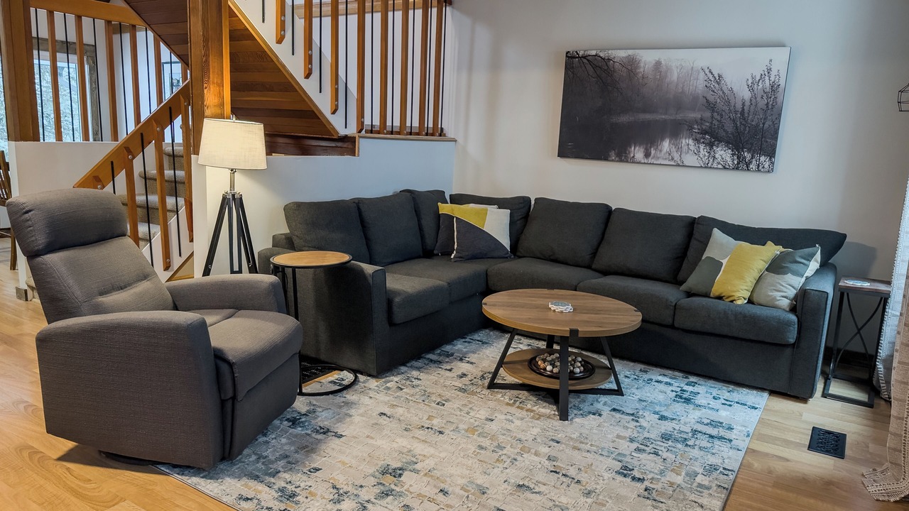 Photo of Livingroom in East Kootenay