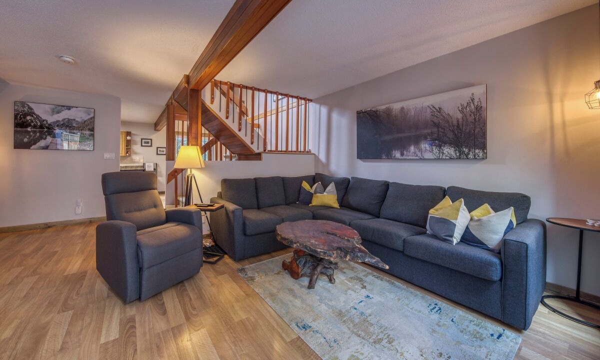 Photo of Livingroom in East Kootenay