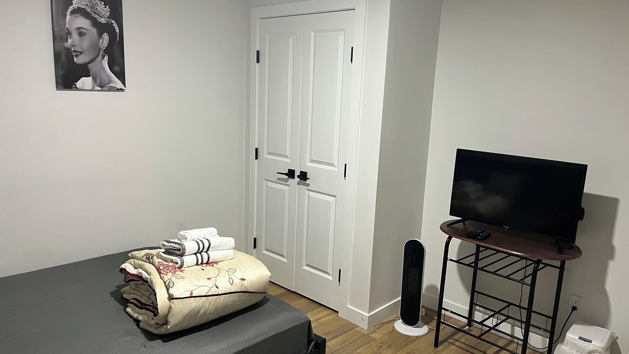 Photo of Bedroom in Chestermere