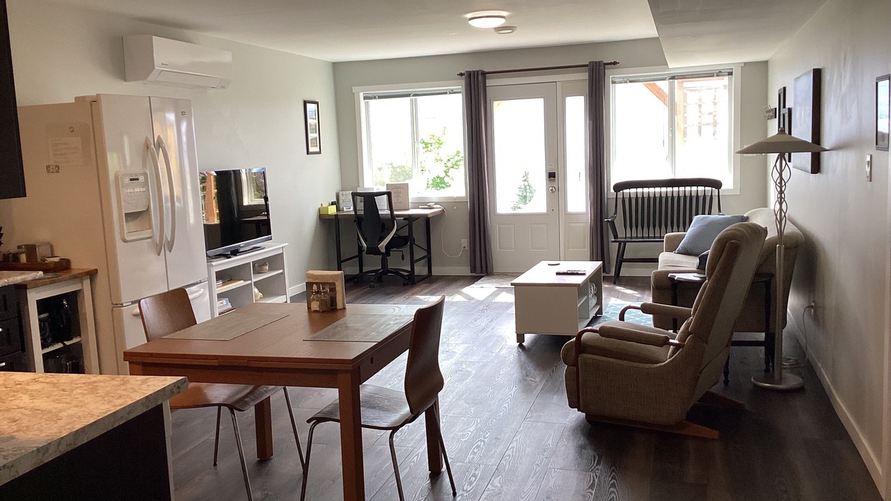 Photo of Livingroom in Okanagan-Similkameen