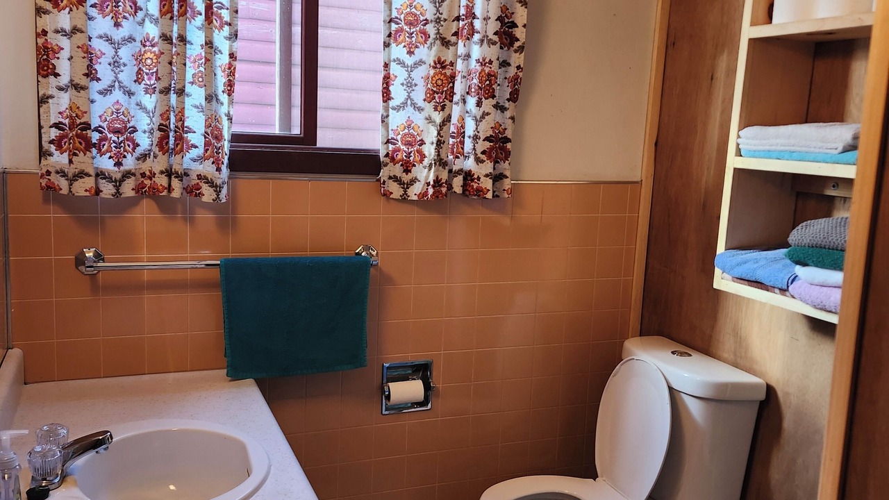Photo of Bathroom in Sioux Narrows Nestor Falls