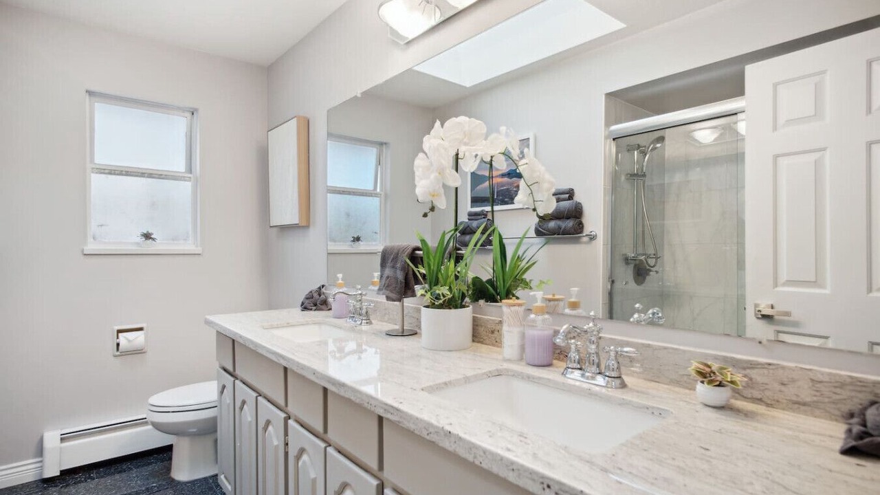 Photo of Bathroom in Killarney
