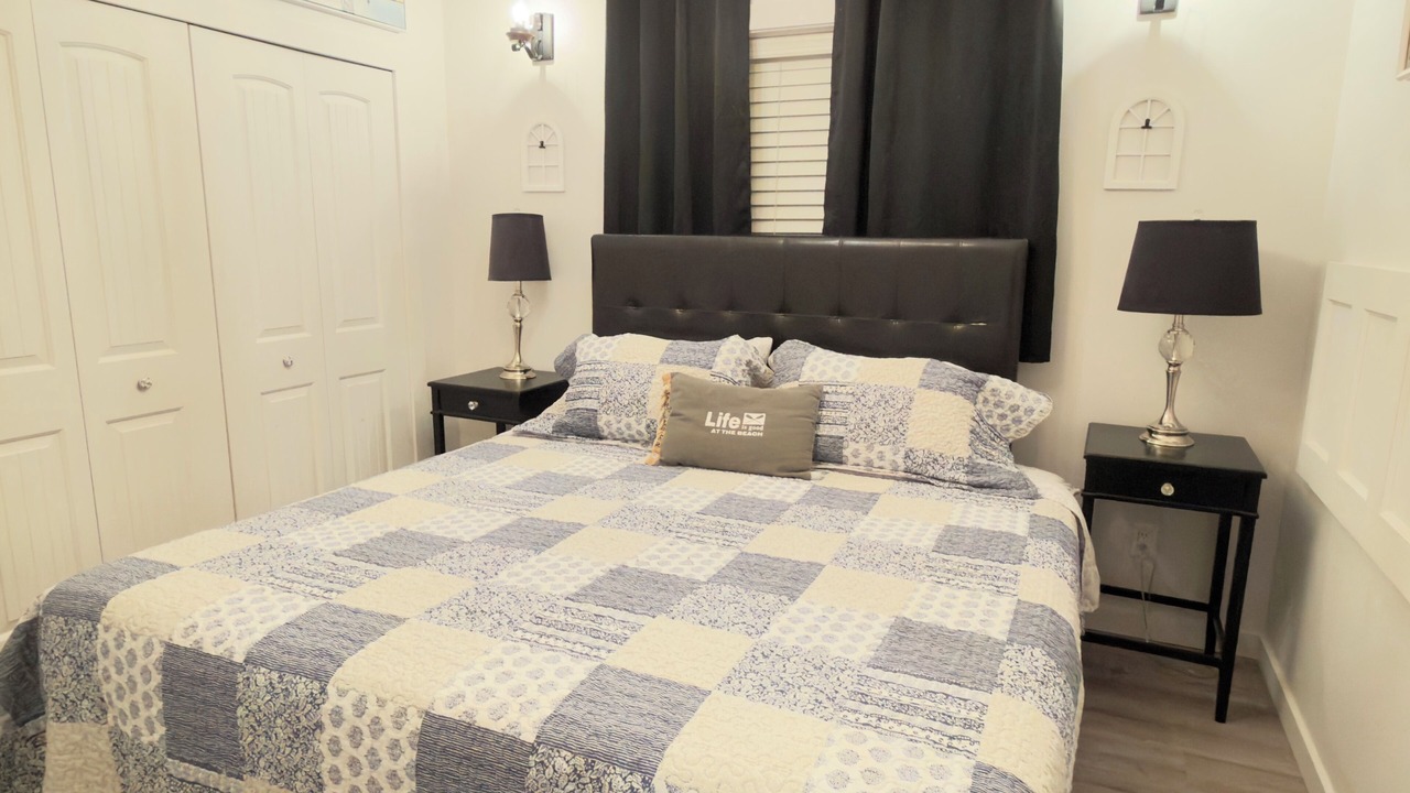 Photo of Bedroom in Eagle Bay