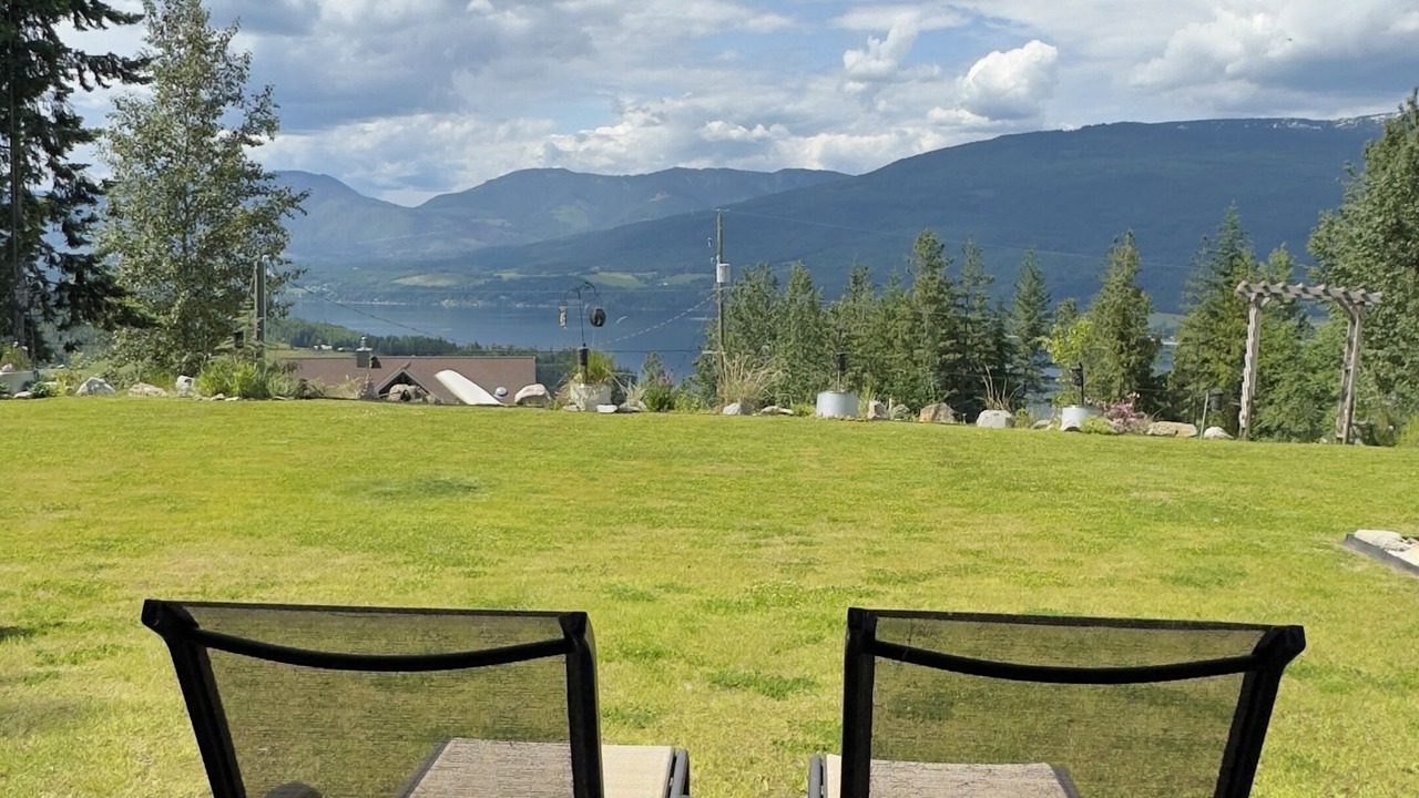 Photo of Patio Balcony in Eagle Bay