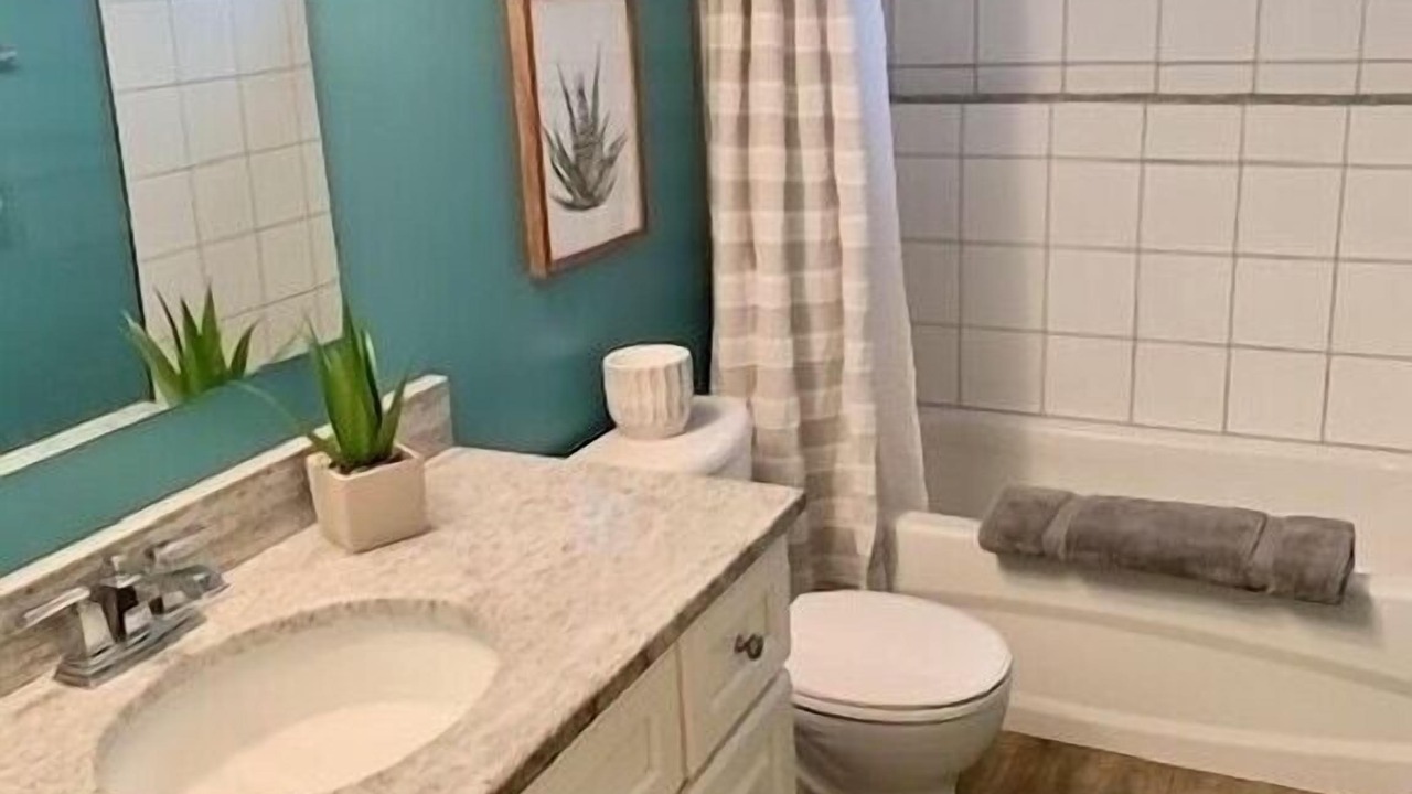 Photo of Bathroom in Osoyoos