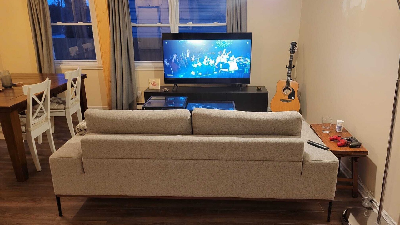 Photo of Livingroom in Pierrefonds-Roxboro