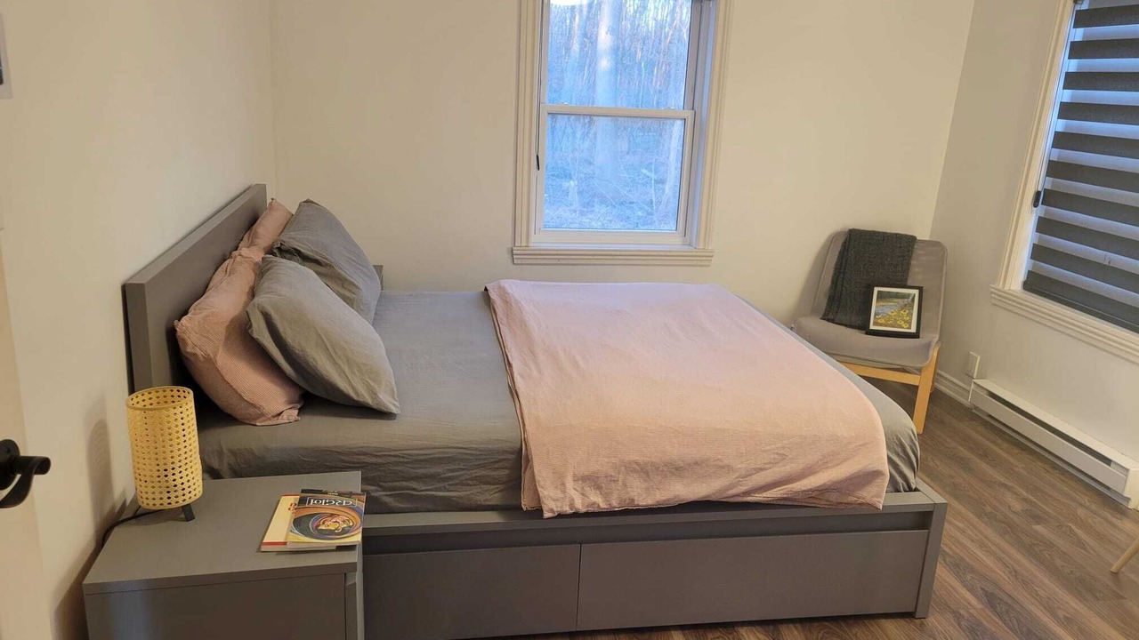 Photo of Bedroom in Pierrefonds-Roxboro