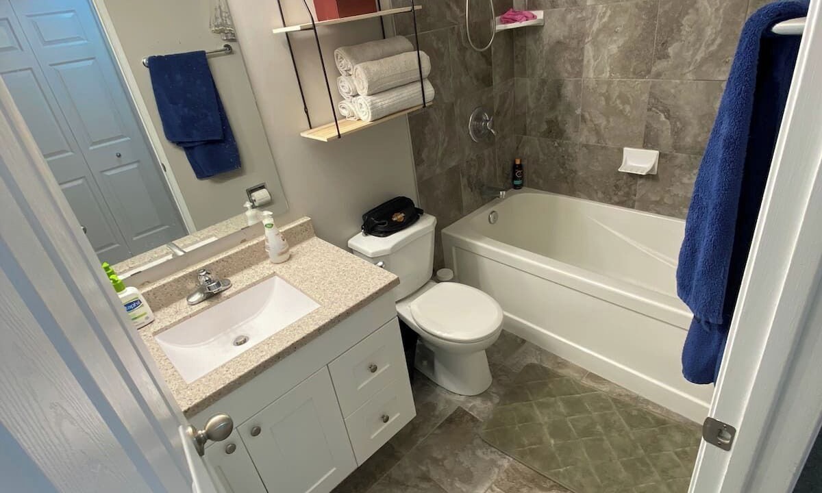 Photo of Bathroom in Lynnwood Ridge