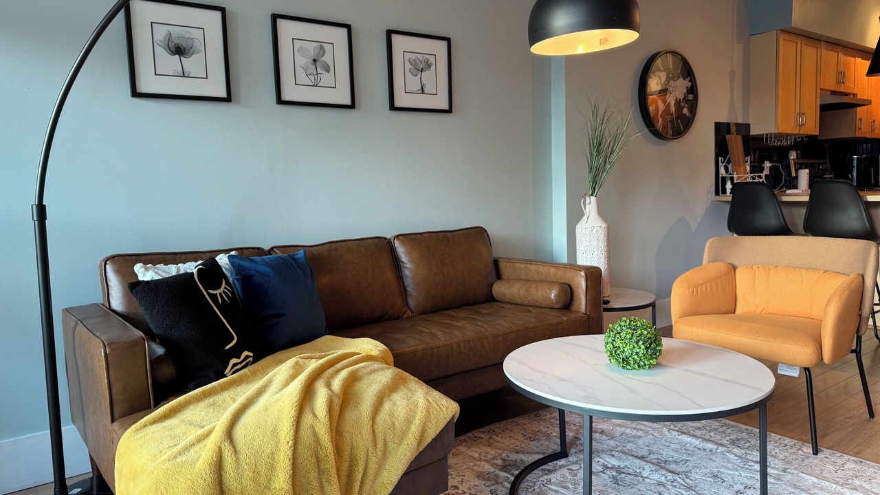 Photo of Livingroom in Downtown Calgary