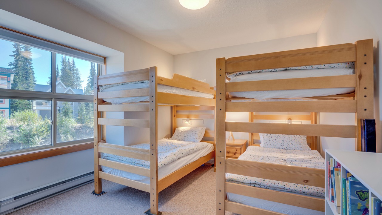 Photo of Bedroom in Silver Star Mountain