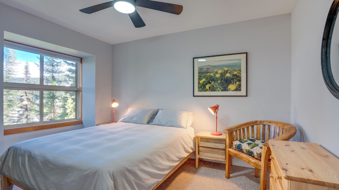 Photo of Bedroom in Silver Star Mountain