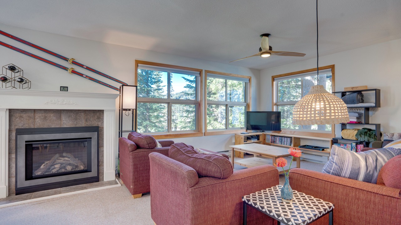 Photo of Livingroom in Silver Star Mountain